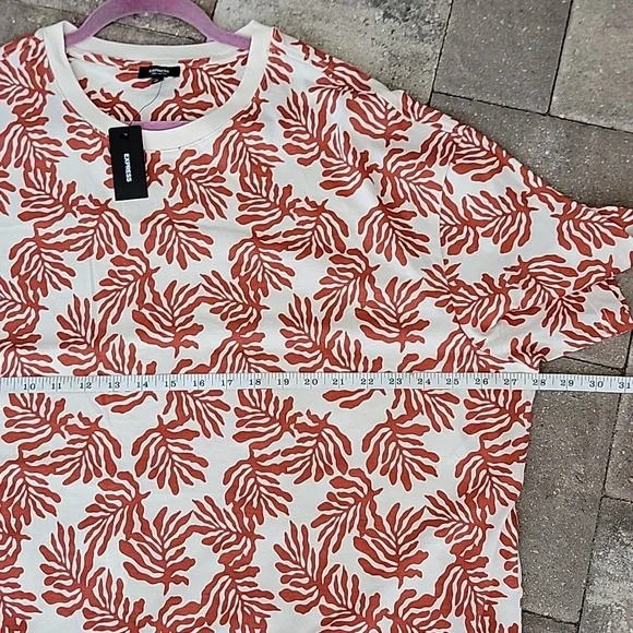 NWT Express Pima Cotton Graphic T Cream Top with Rust Leaf Print Sz XXL - Picture 7 of 9
